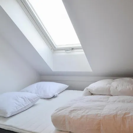 2 Bedroom Lovely In